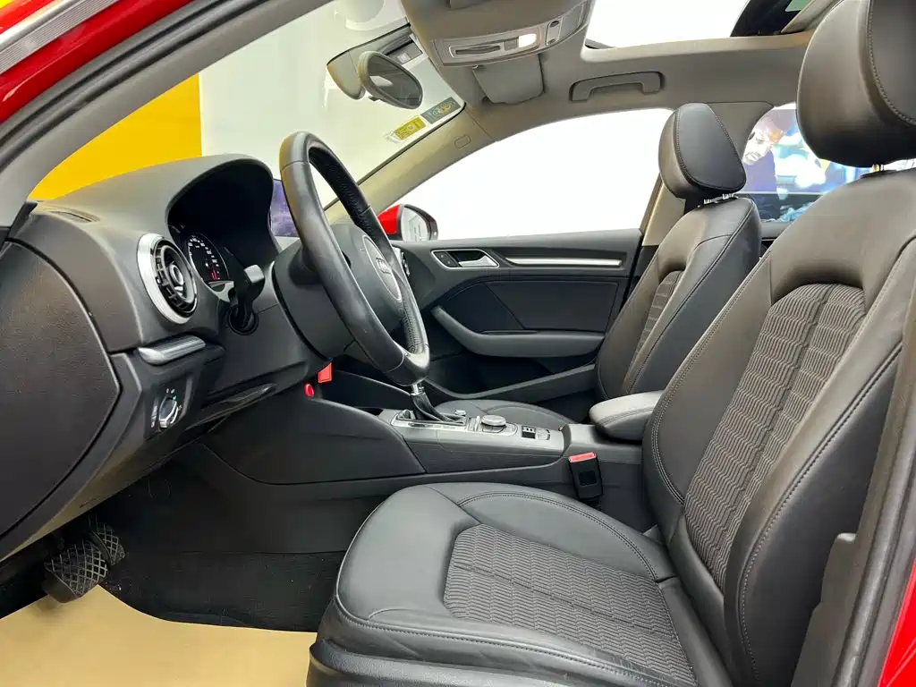 Audi A3 (Import) 2014 2014 Sportback 40 TFSI S line Comfort