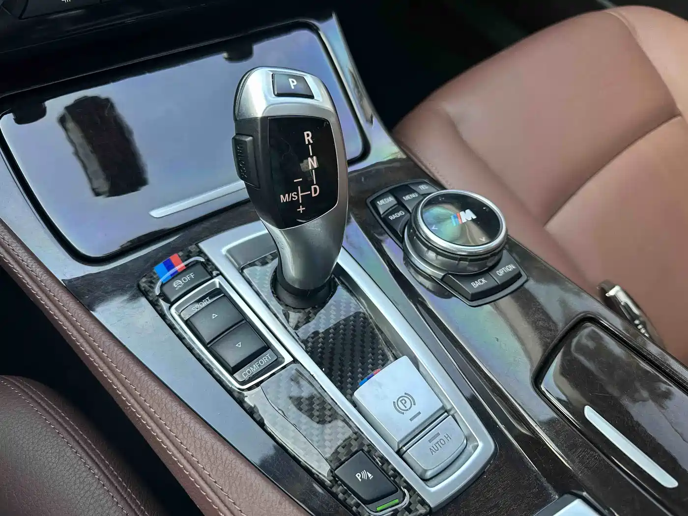 BMW 5 Series 2014 525Li Leading фото 12
