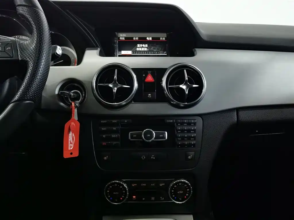 Mercedes-Benz GLK-Class 2013 GLK 300 4MATIC Dynamic Sunroof фото 12