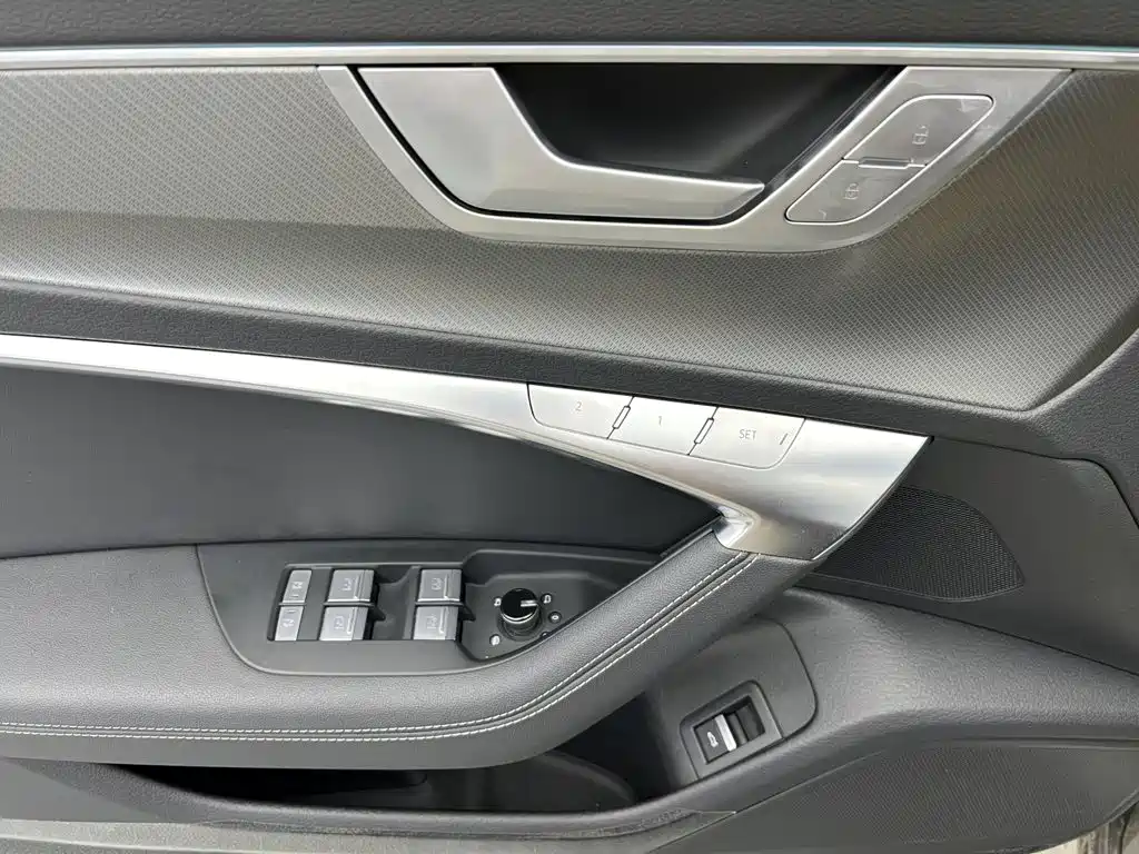 Audi A6 (Import) 2024 2023 Model allroad quattro 55 TFSI Premium Off-road Version