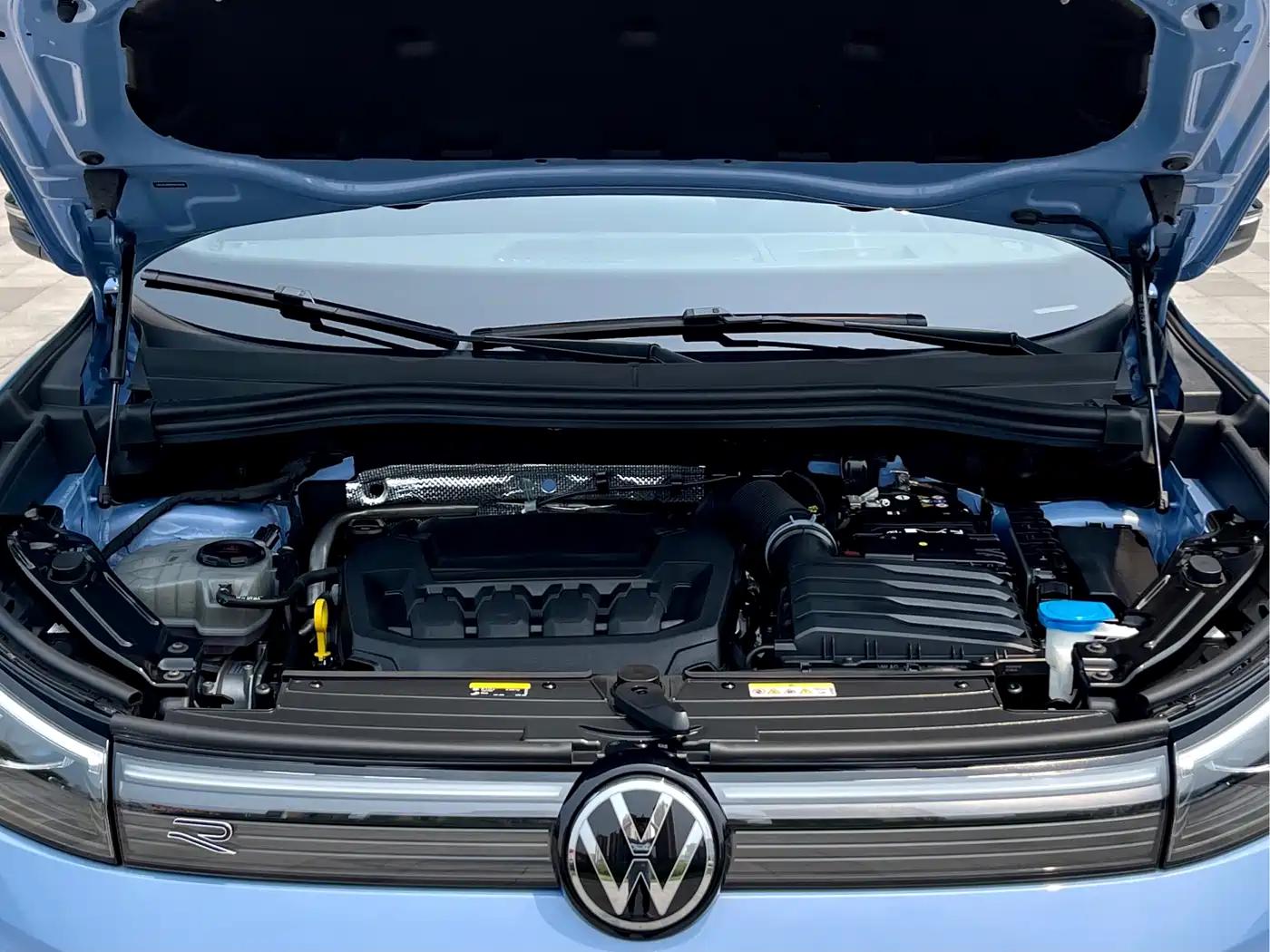 Volkswagen Tiguan L 2024 PRO 380TSI 4WD R-Line Premium Edition фото 8