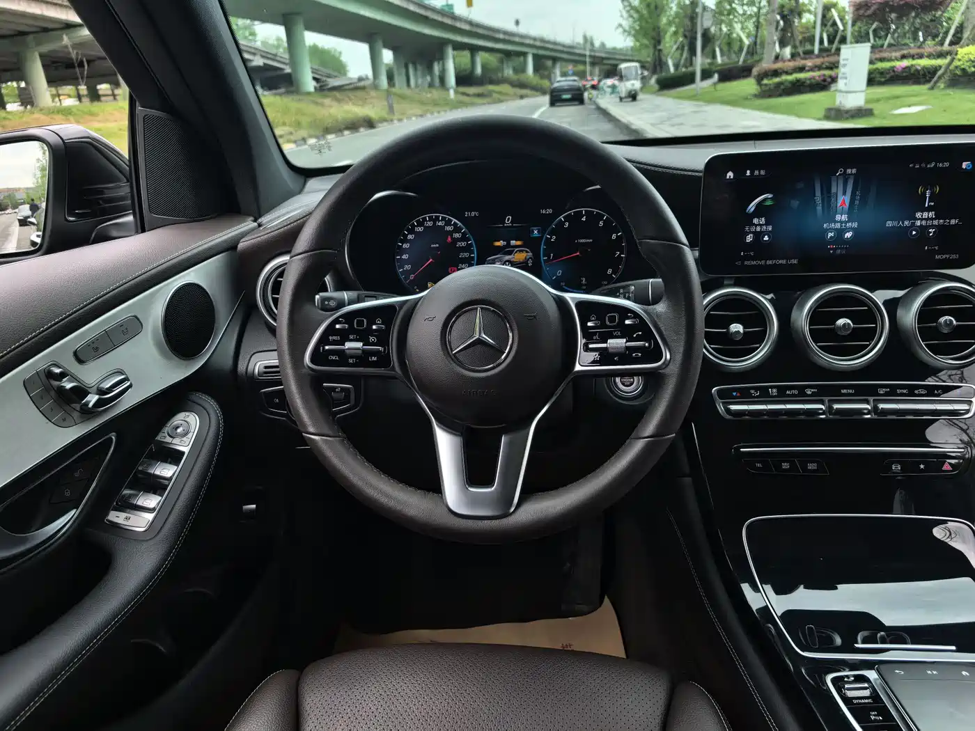 Mercedes-Benz GLC 2022 Facelift II GLC 260 L 4MATIC Sport Model фото 9