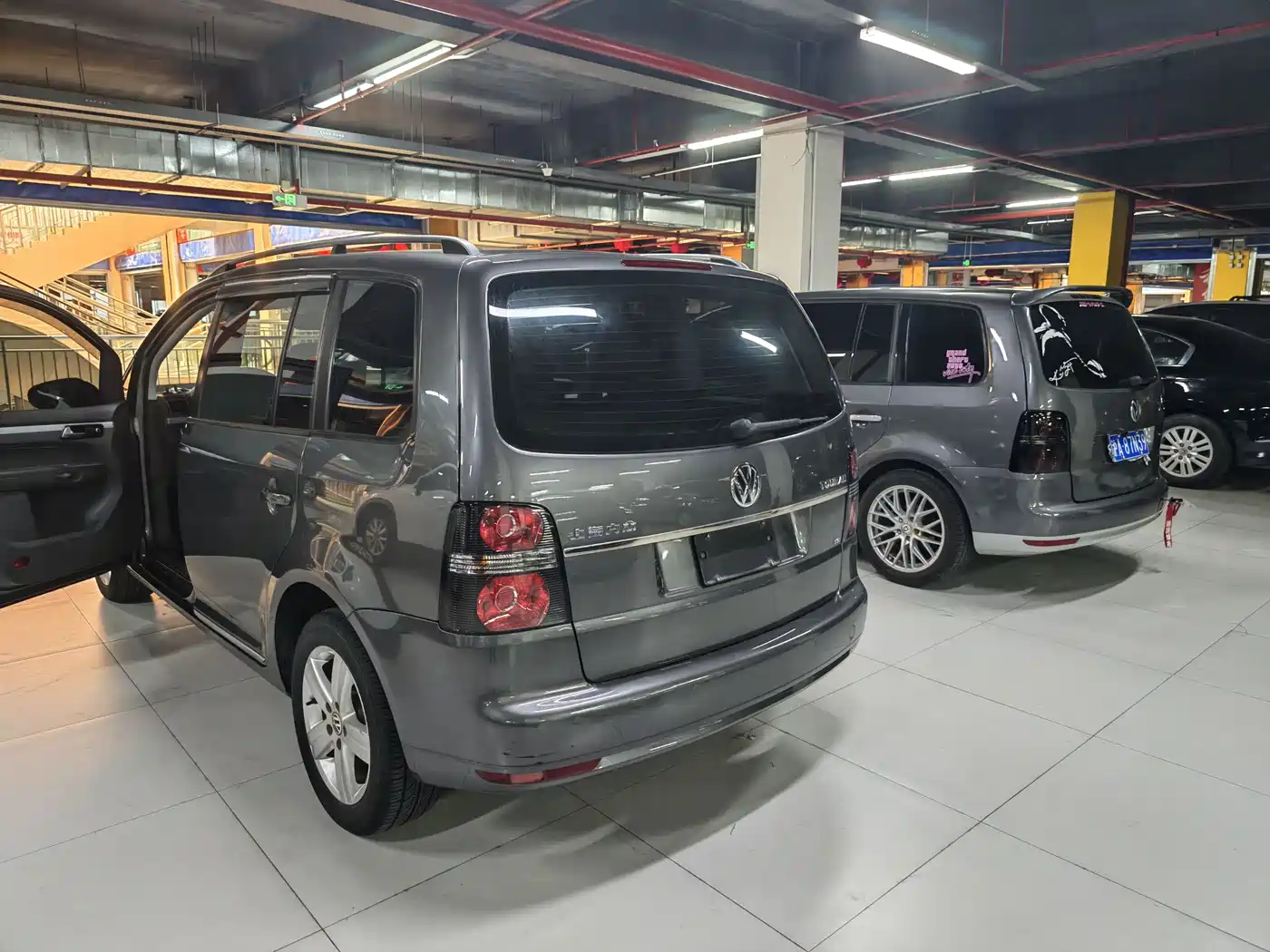 Volkswagen Touran 2015 1.4T Manual Comfort Edition 5-seater фото 8