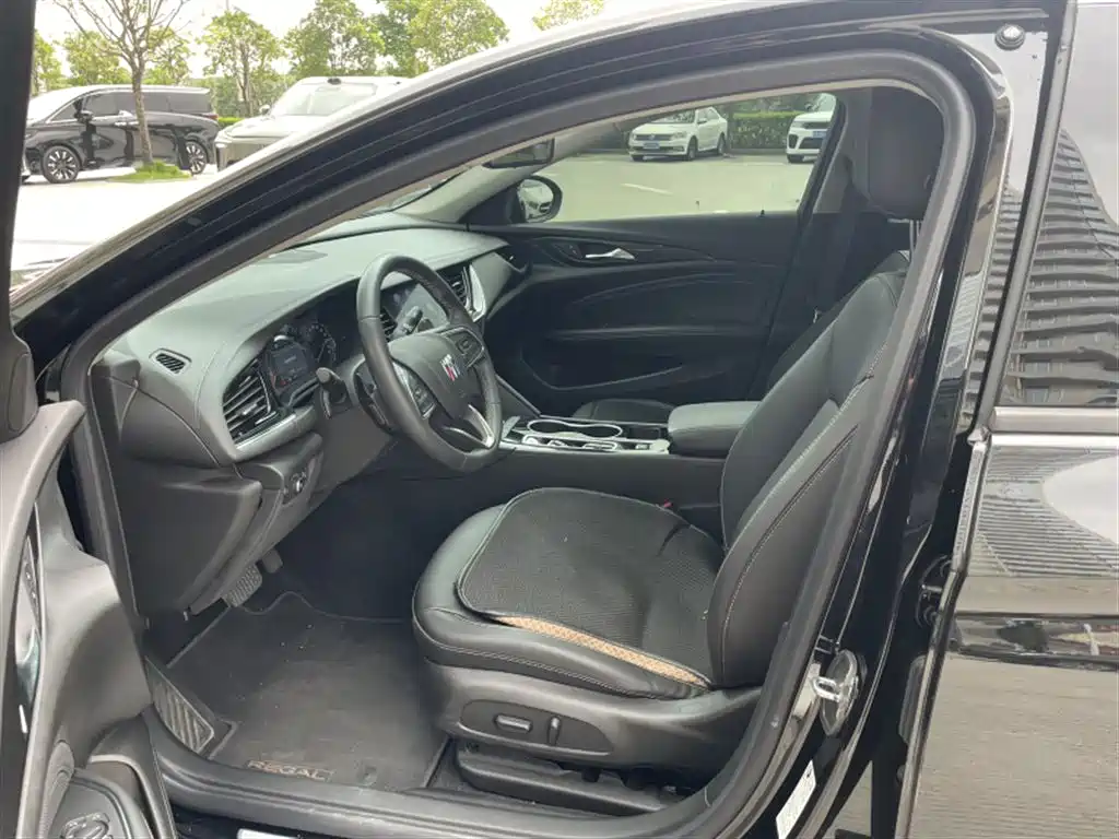 Buick Regal 2024 25T Ultra Comfort Edition фото 5