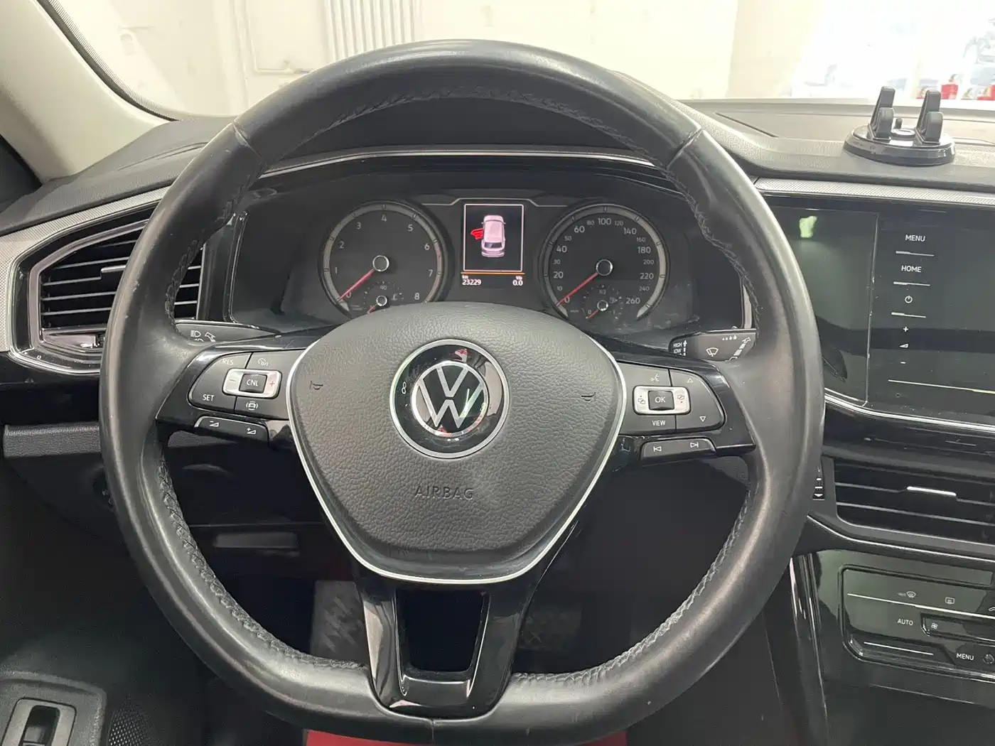 Volkswagen Tayron 2022 280TSI 2WD Luxury Smart Connect Edition фото 11