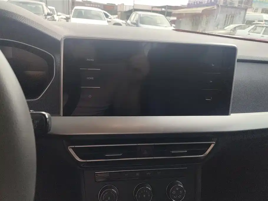 Volkswagen Lavida 2023 Facelift 1.5L Auto Comfort Edition фото 13