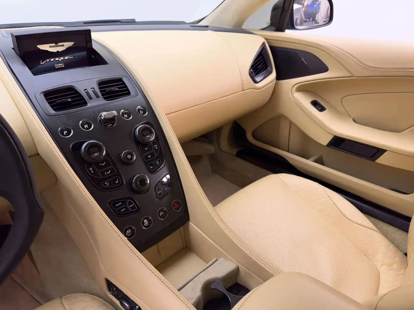 Aston Martin Vanquish 2016 2013 6.0L Standard