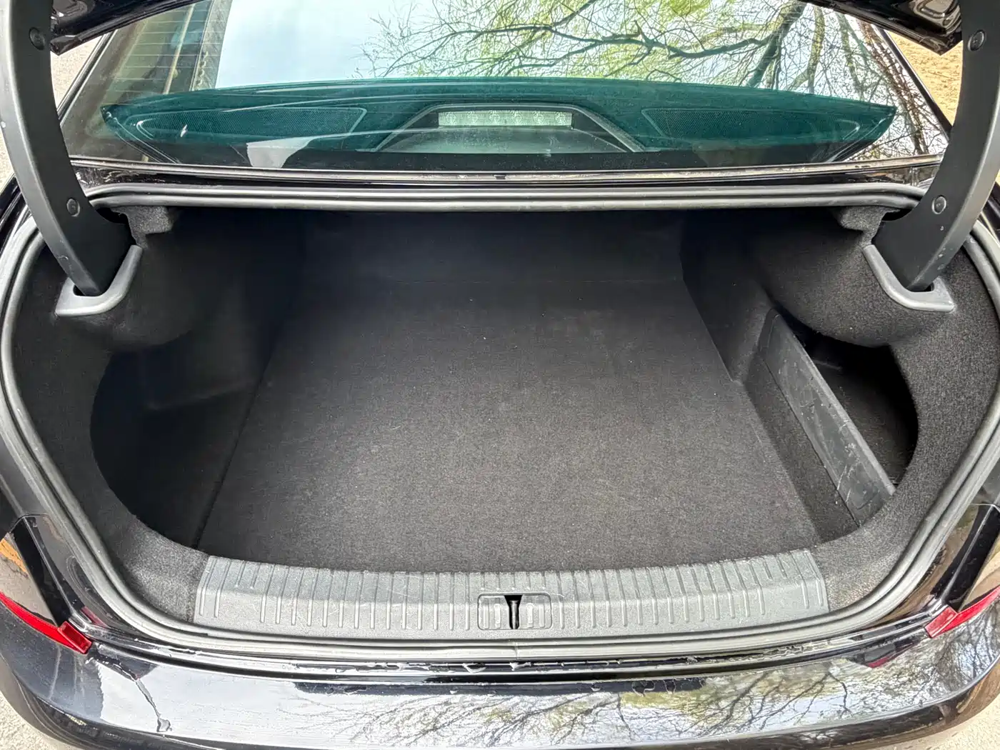Volkswagen Passat 2022 330TSI Elite Edition фото 12