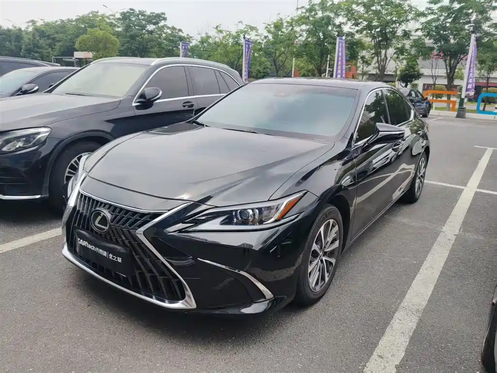 Lexus ES 2022 200 Excellence Edition