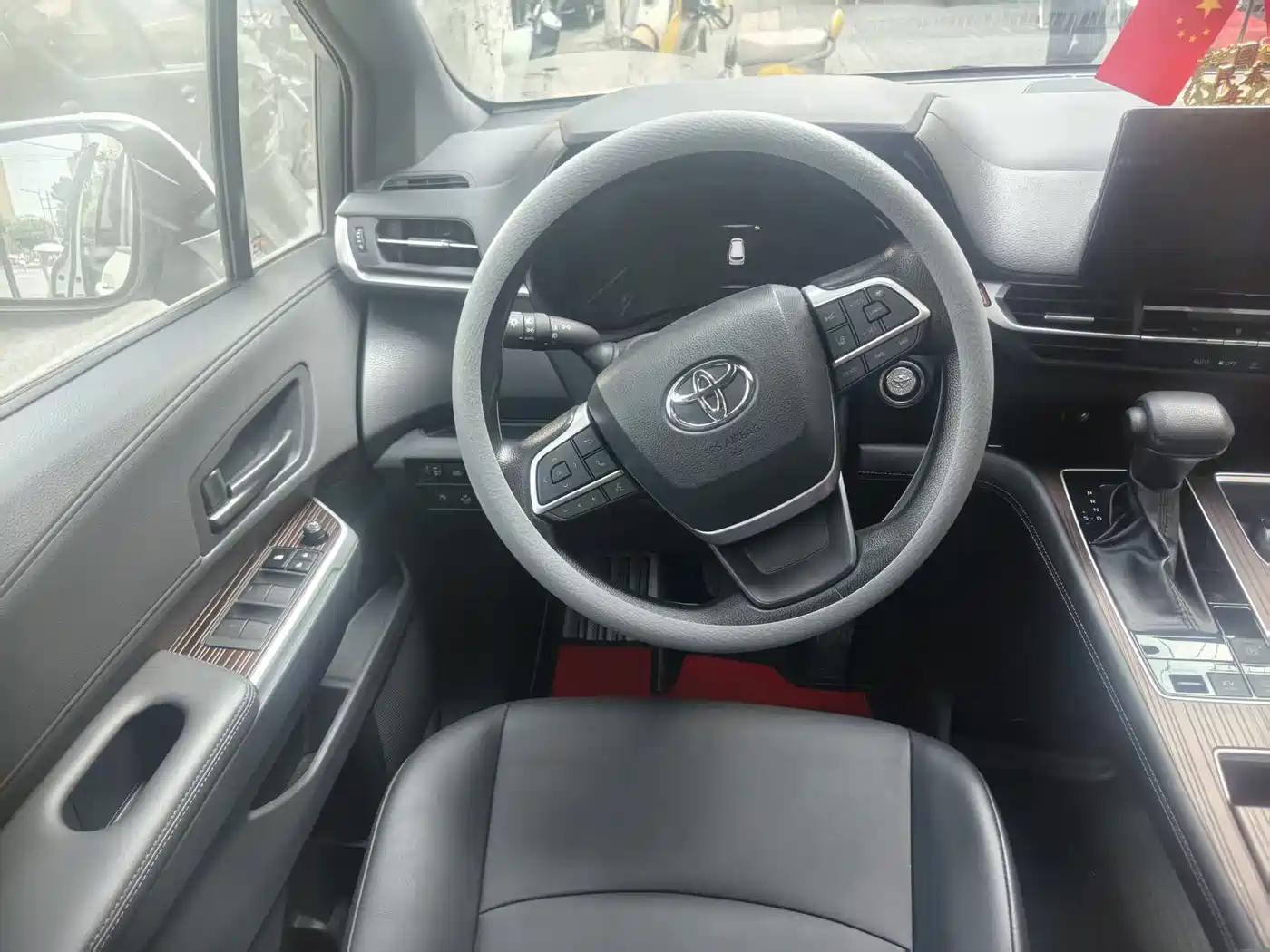 Toyota Granvia 2025 2024 2.5L Hybrid Luxury