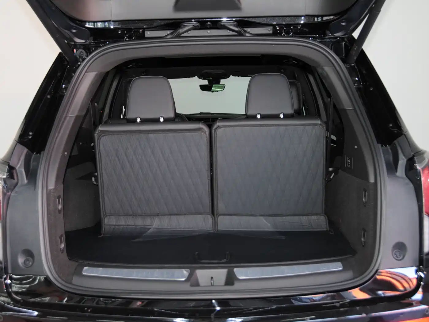 Cadillac XT6 2025 2.0T 6-Seater AWD Executive Black Label Edition фото 7