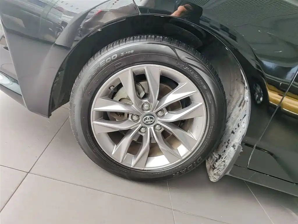 Toyota Avalon 2019 Hybrid 2.5L Luxury Edition China VI фото 23