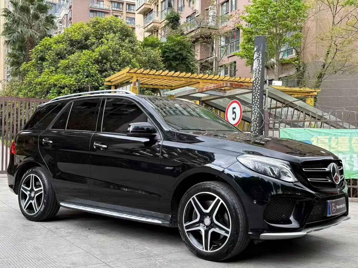 Mercedes-Benz GLE 2017 GLE 450 AMG 4MATIC фото 2