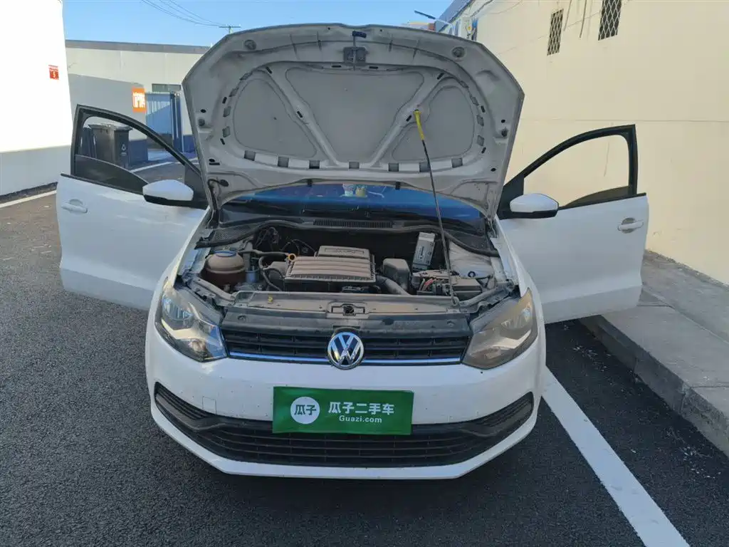 Volkswagen Polo 2016 1.4L Automatic Trend фото 16