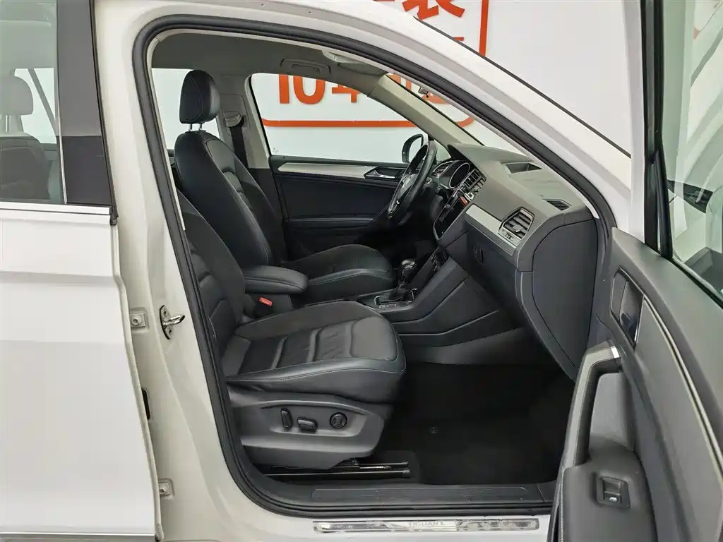Volkswagen Tiguan L 2018 280TSI Automatic 2WD Comfort фото 23