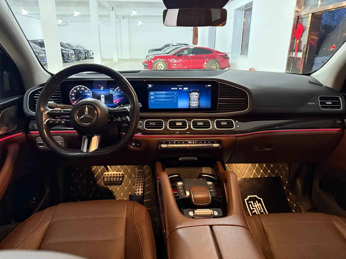 Mercedes-Benz GLS 2024 Model GLS 450 4MATIC Luxury фото 9