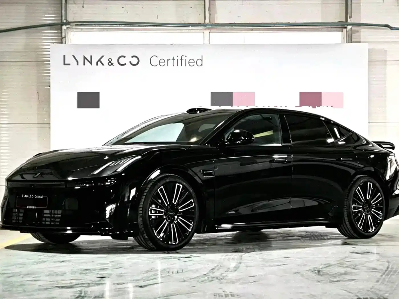 Lynk & Co 10 EM-P 2026 2025 240km Base