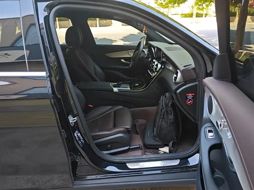 Mercedes-Benz GLC 2021 GLC 260 L 4MATIC Sporty фото 25