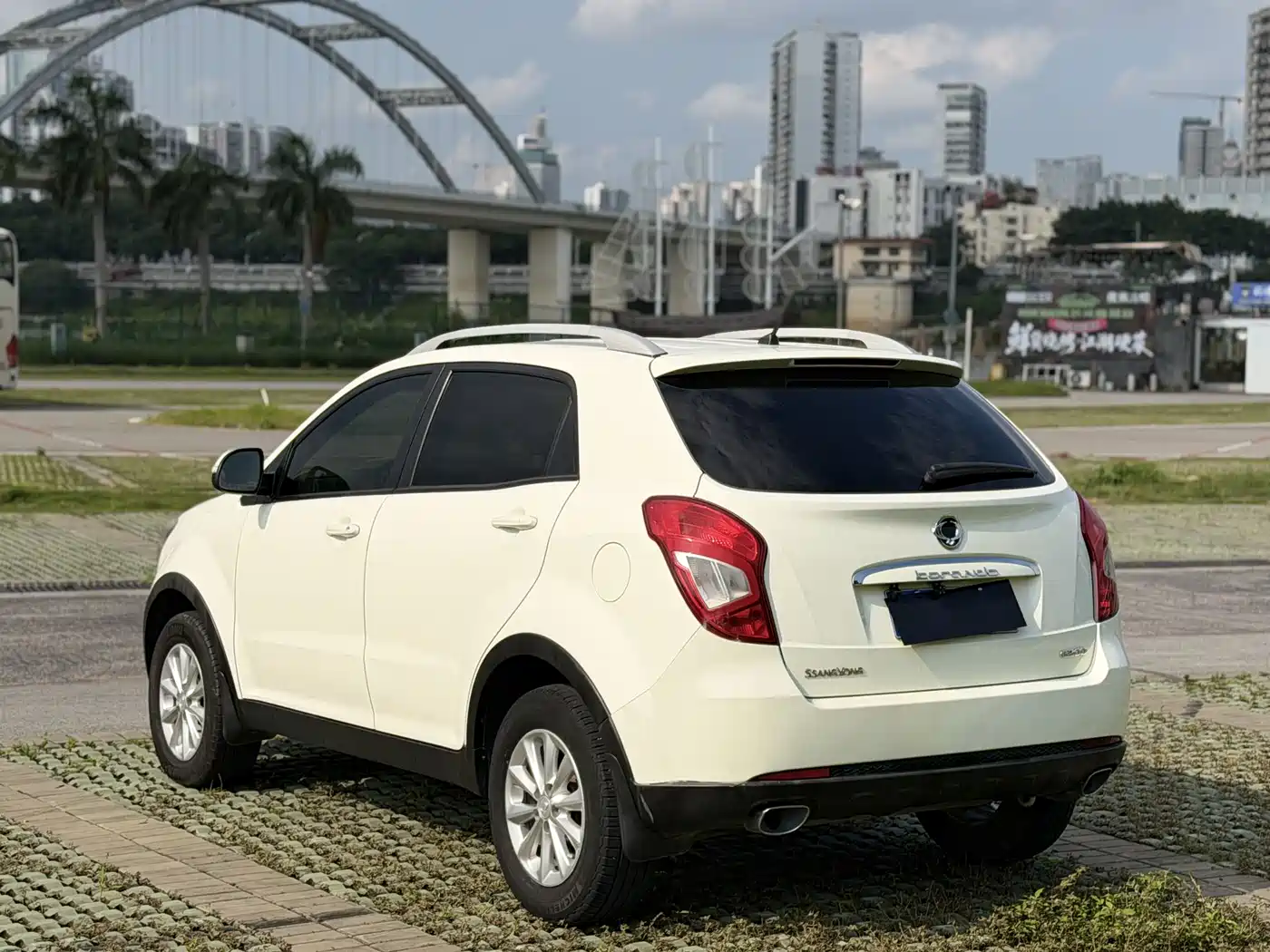 SsangYong Korando 2018 2015 2.0L 2WD Automatic Pure Edition
