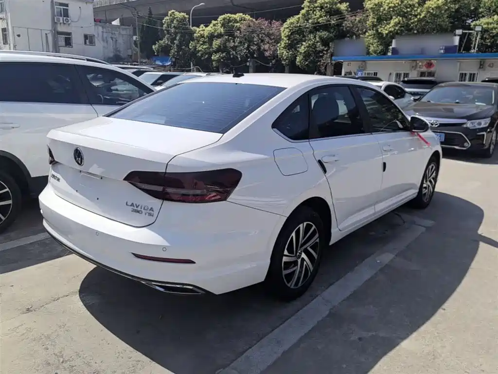 Volkswagen Lavida 2022 280TSI DSG Comfort Edition фото 7