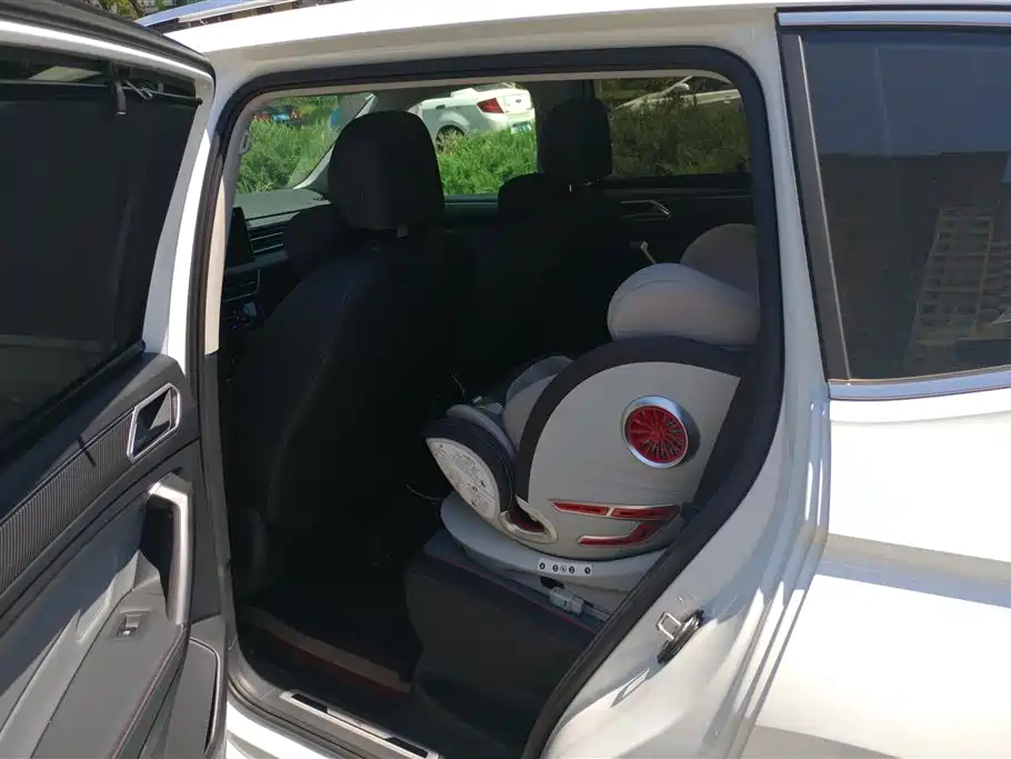Volkswagen Tiguan L 2023 330TSI Auto 2WD R-Line Flagship Edition фото 11