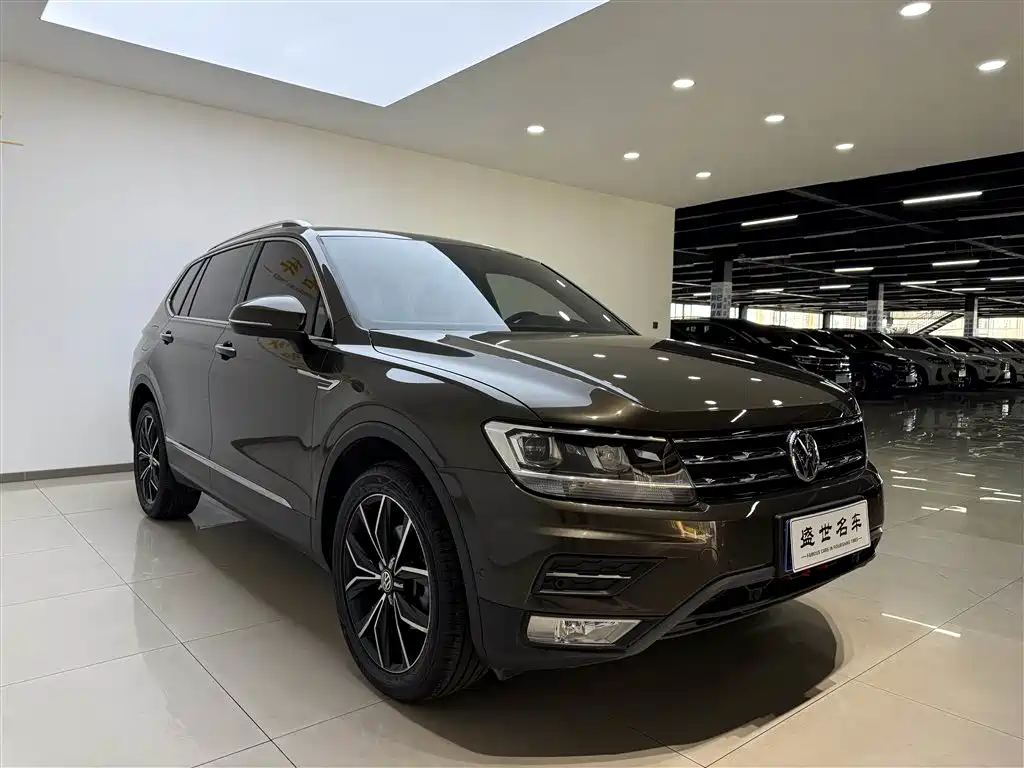 Volkswagen Tiguan L 2019 330TSI Auto 2WD Smart Luxury Edition China V фото 4