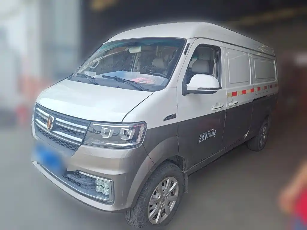Jinbei New Hiace S 2023 2023 1.5L Fortune Van 2/5-seater AC Version SWC15M