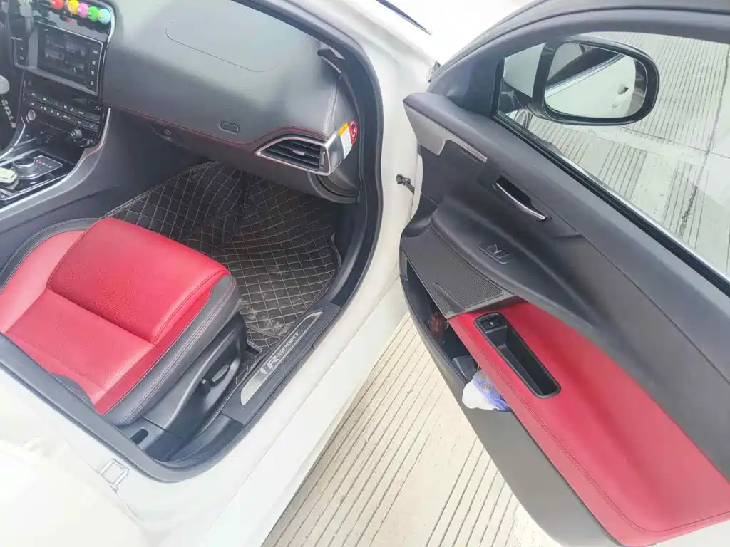 Jaguar XE 2019 2018 2.0T 300PS AWD R-Sport Edition