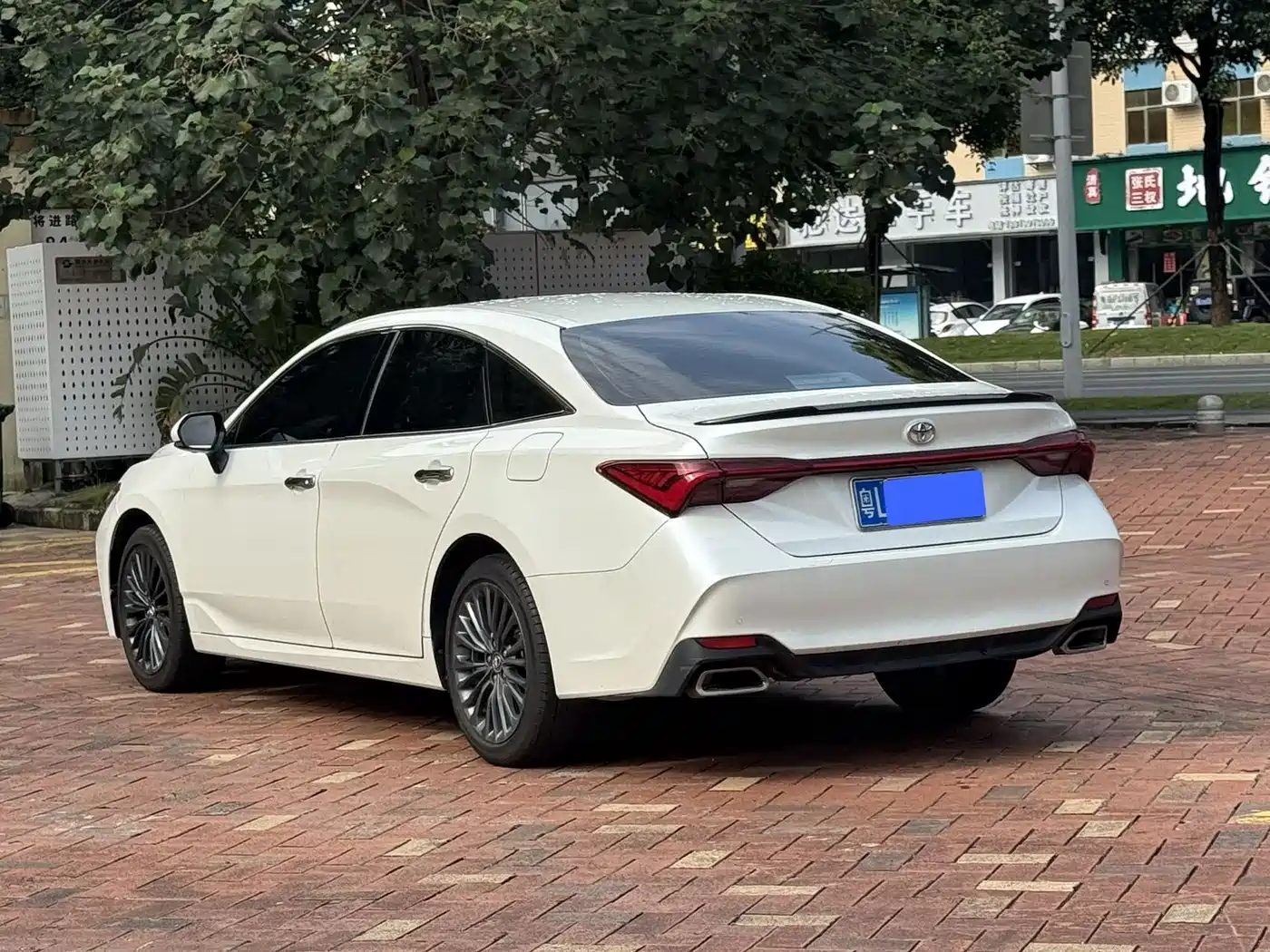 Toyota Avalon 2020 2019 2.0L XLE Premium Edition (China VI)