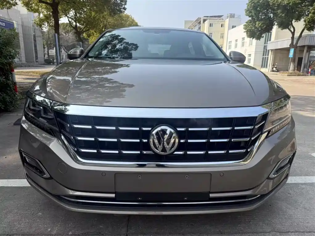 Volkswagen Passat 2019 Model 330TSI Luxury Edition China V фото 20