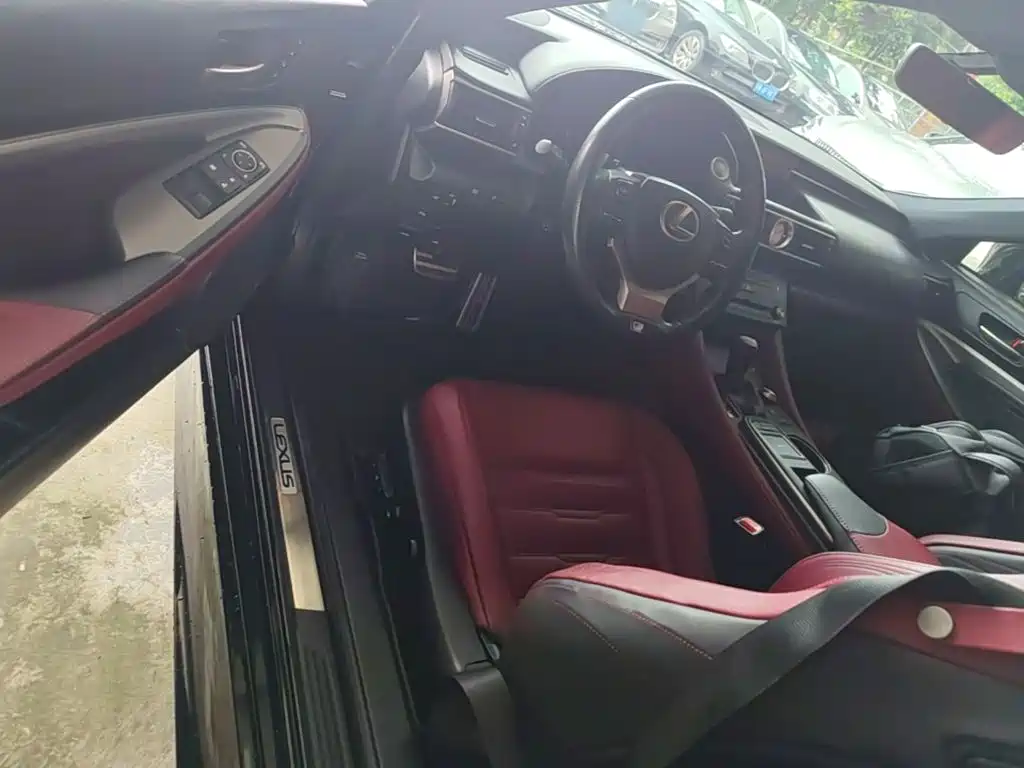 LEXUS RC