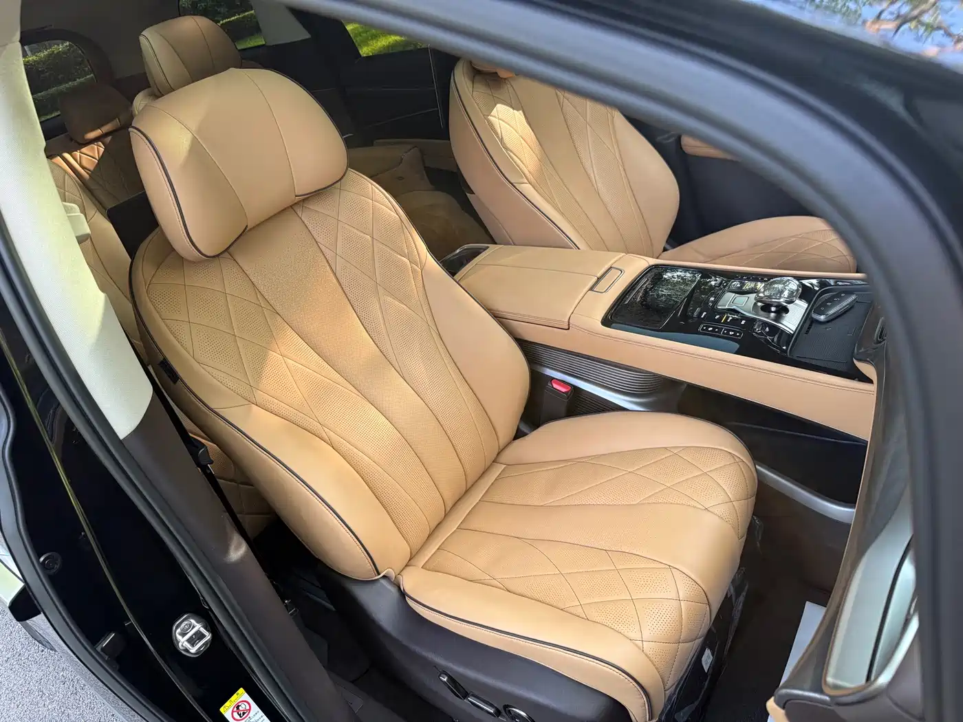 Denza D9 2025 2024 DM-i 980 AWD Premium