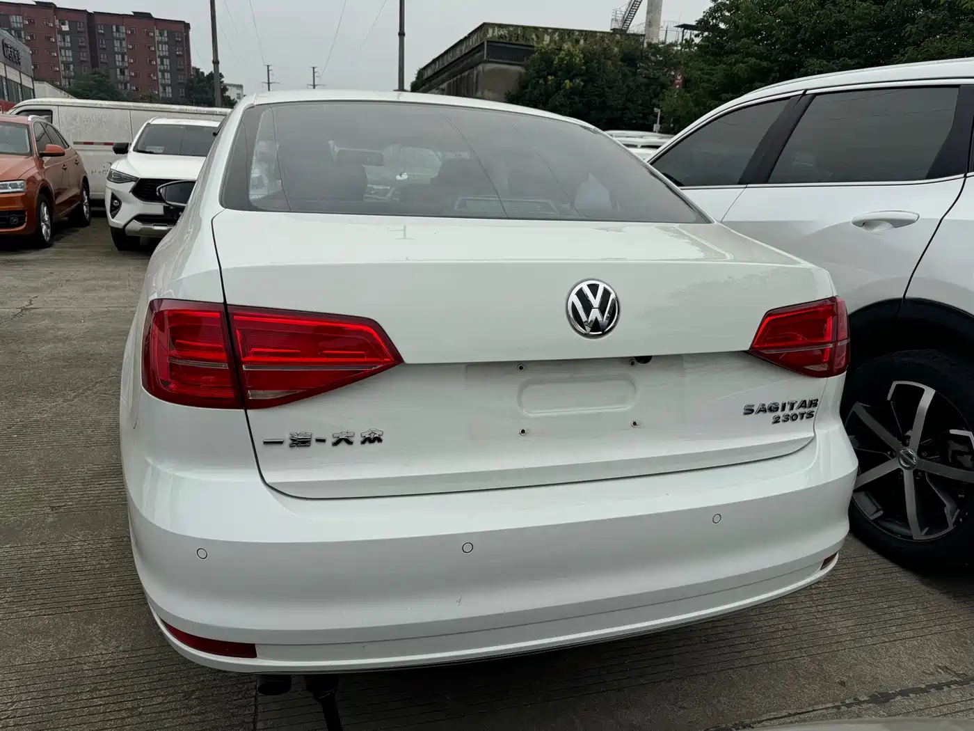 Volkswagen Sagitar 2017 230TSI Automatic Comfort фото 10
