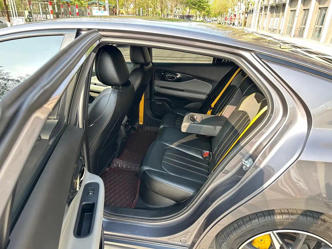 GAC Trumpchi Trumpchi Emkoo 2023 270T DCT J16 Edition фото 33
