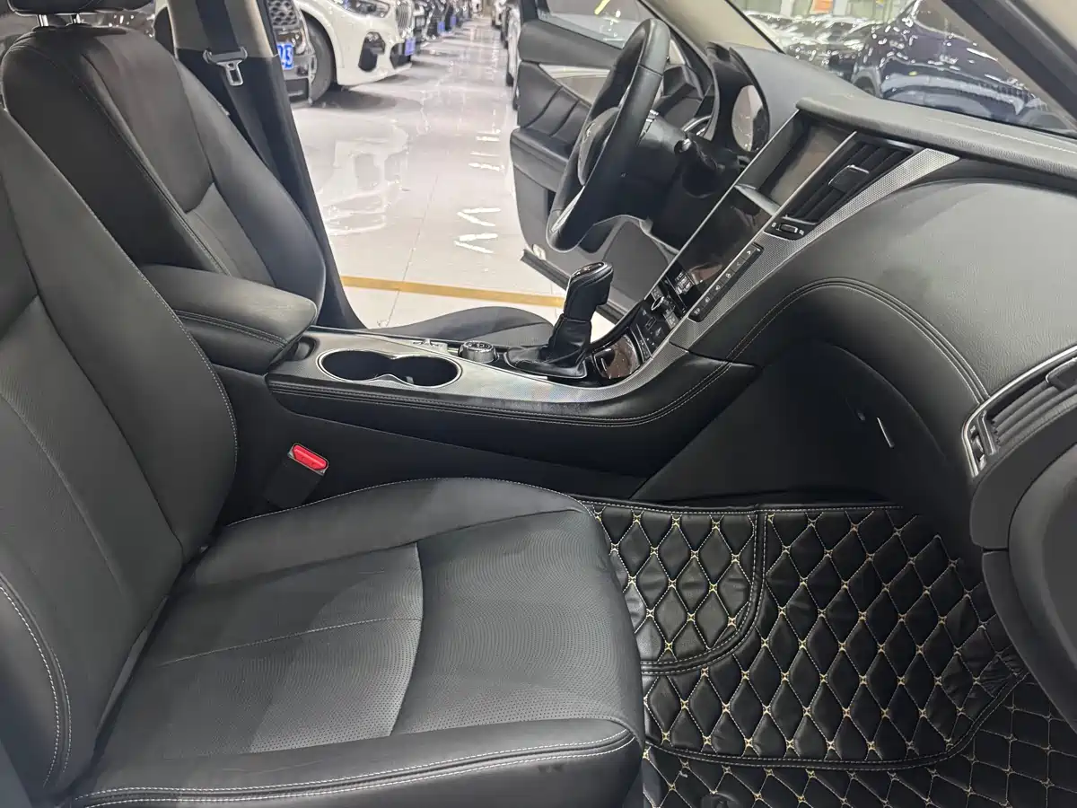 Infiniti Q50L 2019 2018 2.0T Premium Edition (China VI)