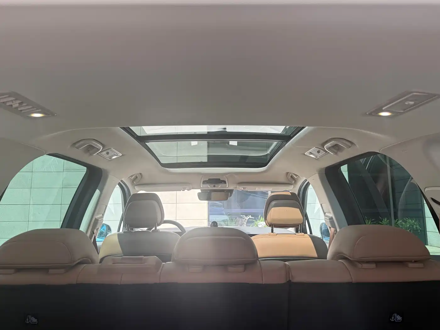 NIO ES8 2018 2018 355KM Base Model 7-Seater Version