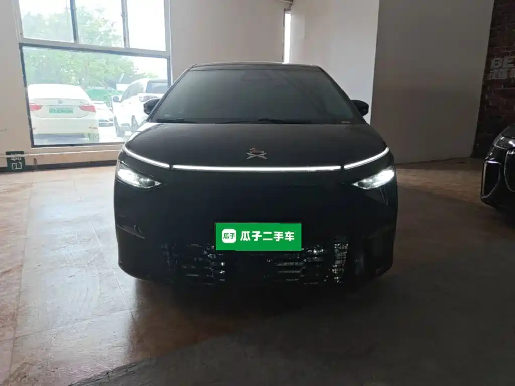 Фото 3 - XPeng X9