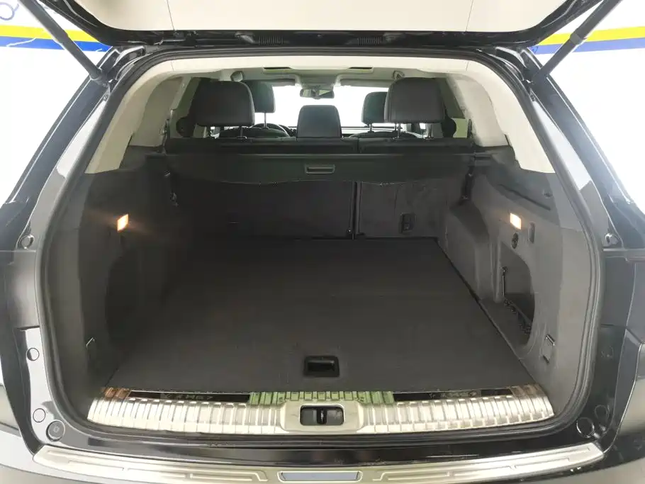 Hongqi HS7 2023 2022 2.0T DCT 2WD ZhiLian QiChang Edition 5-seater