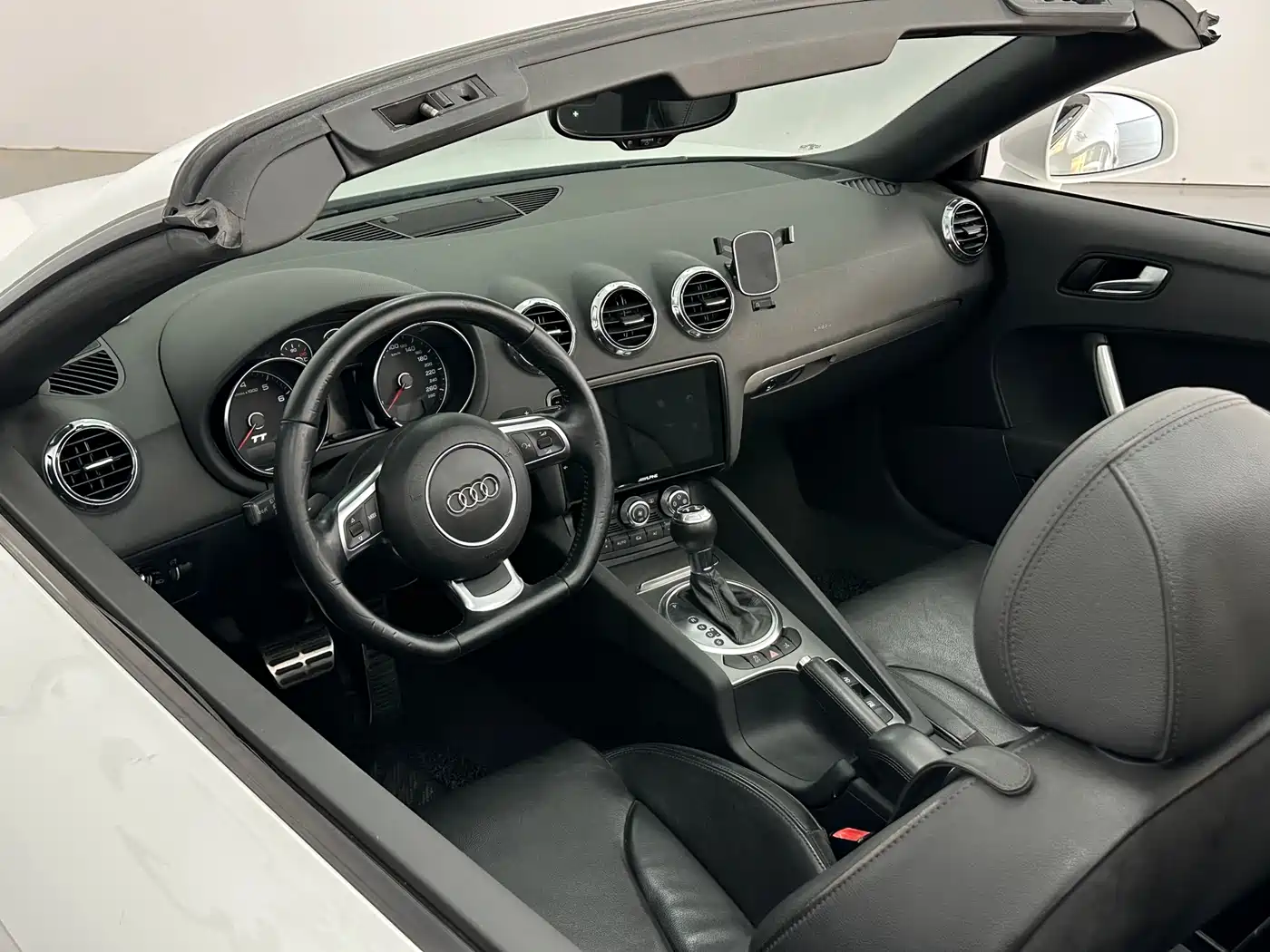 Audi TT 2012 TT Roadster 2.0TFSI Classic Edition фото 13