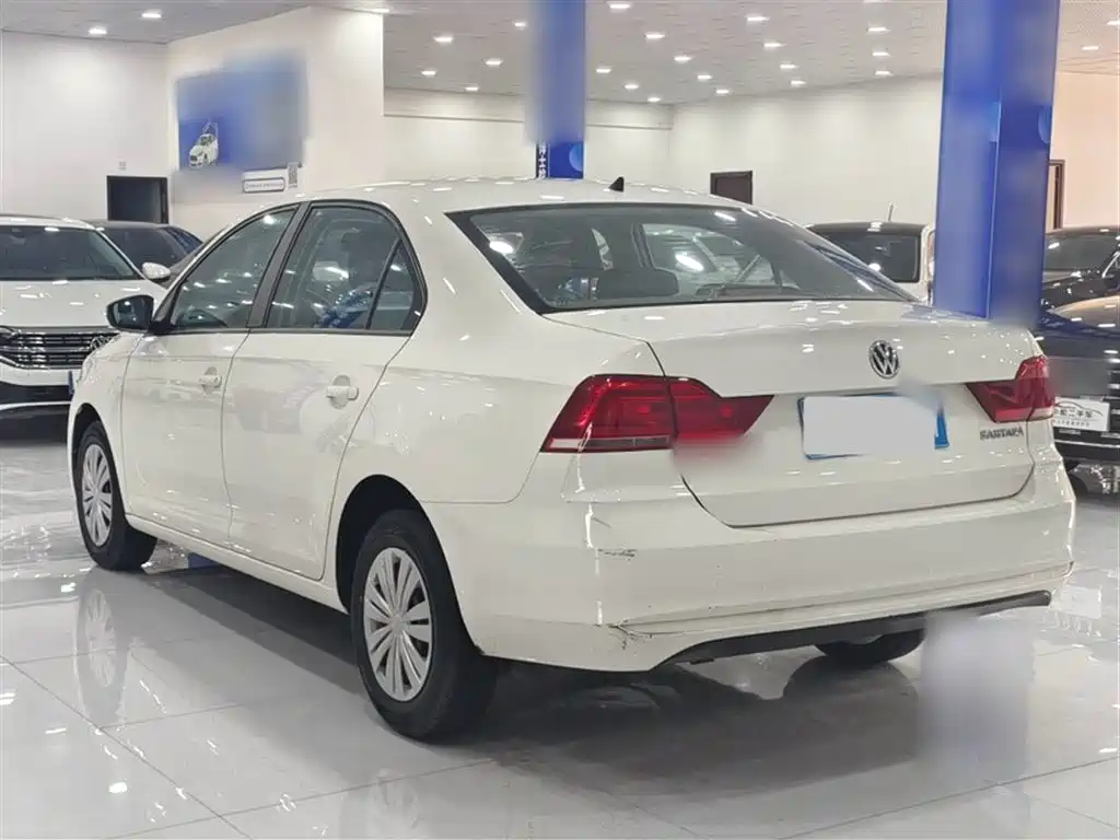 VOLKSWAGEN SANTANA