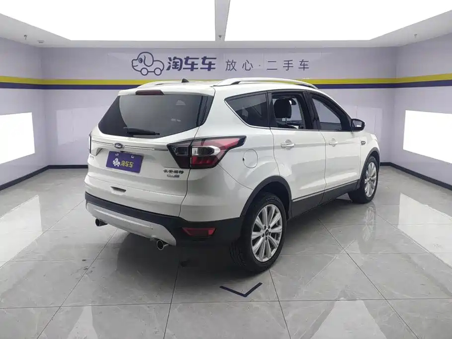 Ford Kuga 2018 2017 EcoBoost 245 AWD Luxury