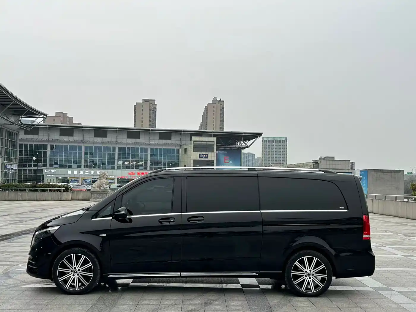 MERCEDES-BENZ V CLASS