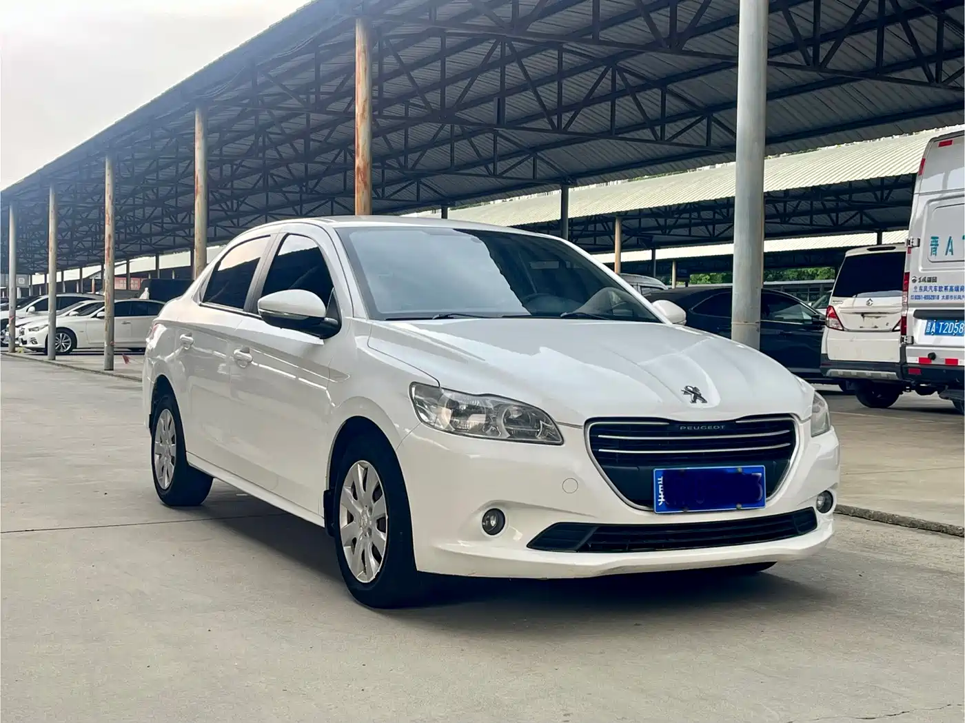 Peugeot 301 2014 2014 1.6L Automatic Comfort Edition