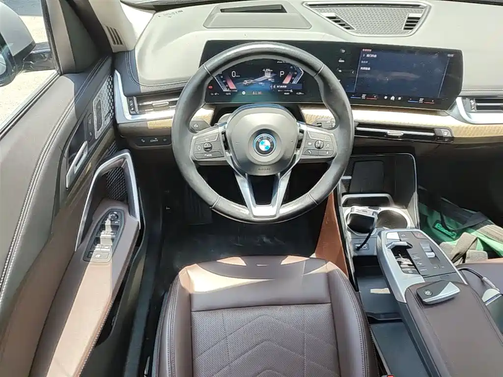 BMW iX1 2023 xDrive30L X Design Package фото 17