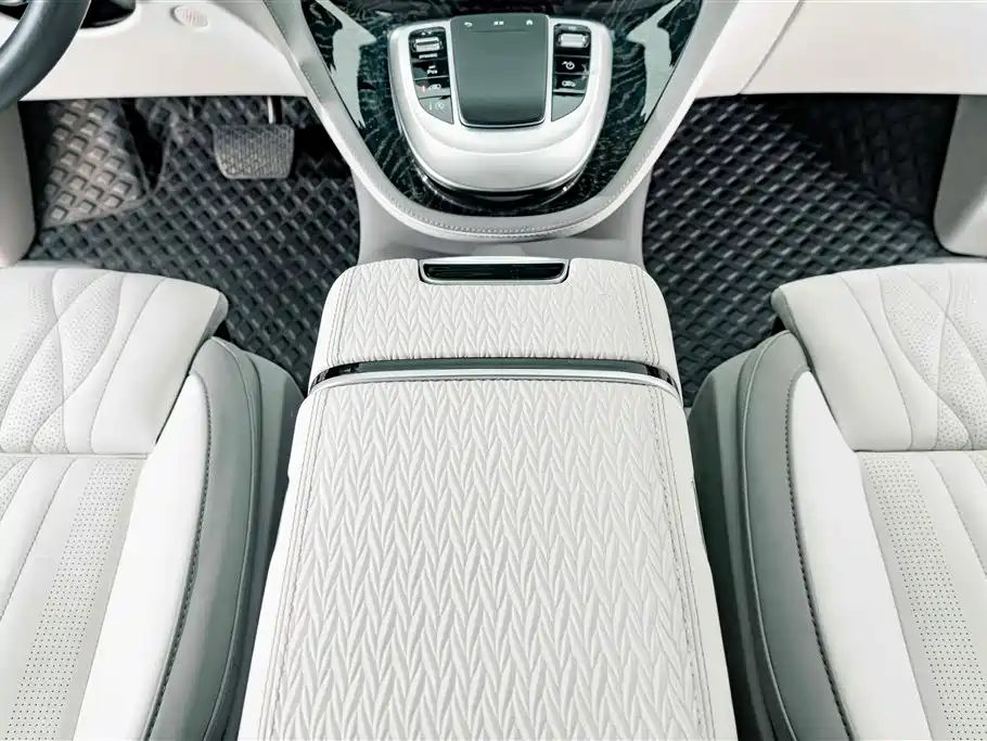 Mercedes-Benz V-Class 2022 V 260 L Long Wheelbase Prestige Edition фото 15