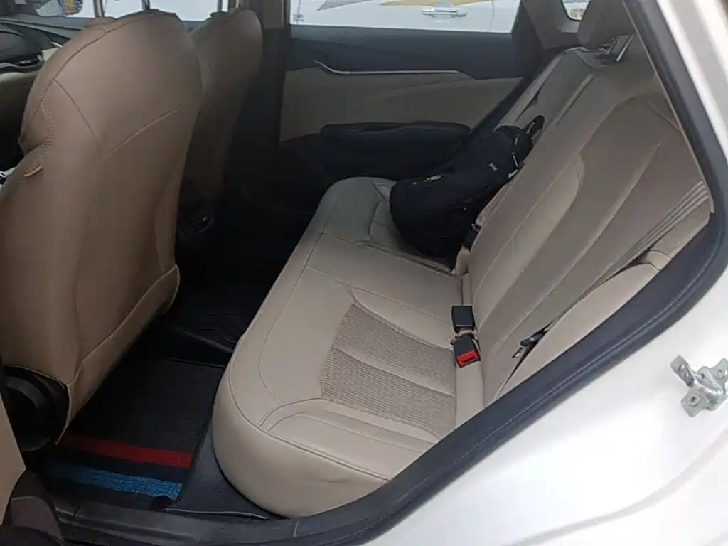 Фото 17 - Buick Excelle