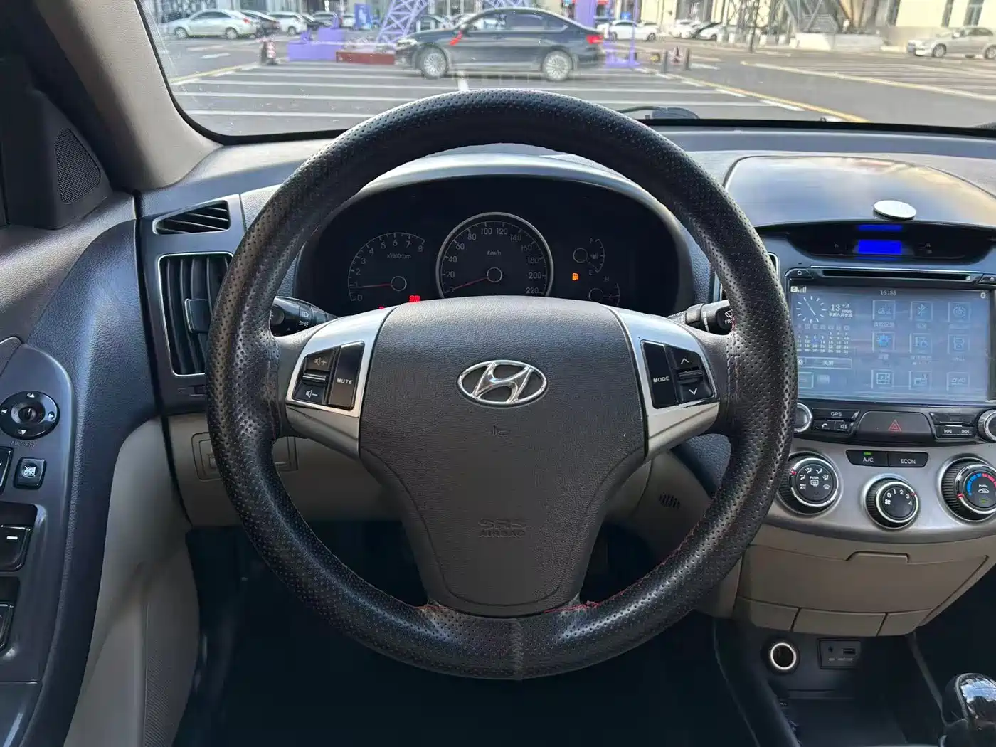 Hyundai Elantra 2011 1.6L Manual Luxury фото 9