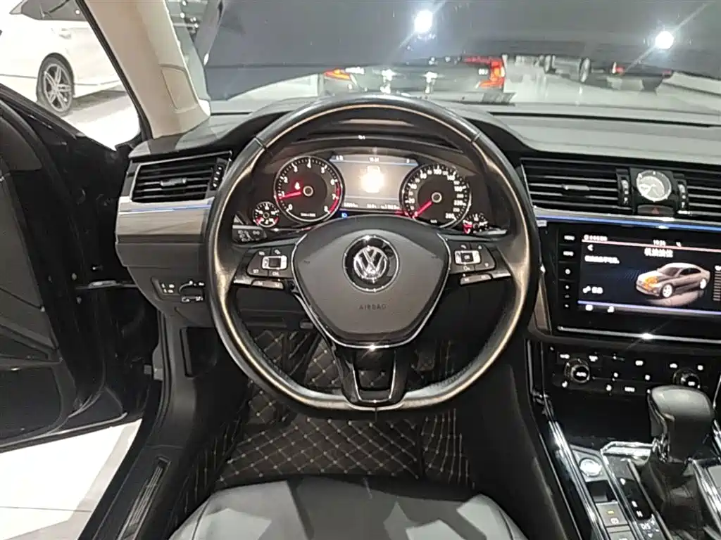 Volkswagen Phideon 2019 380TSI 2WD Business Edition China V фото 11