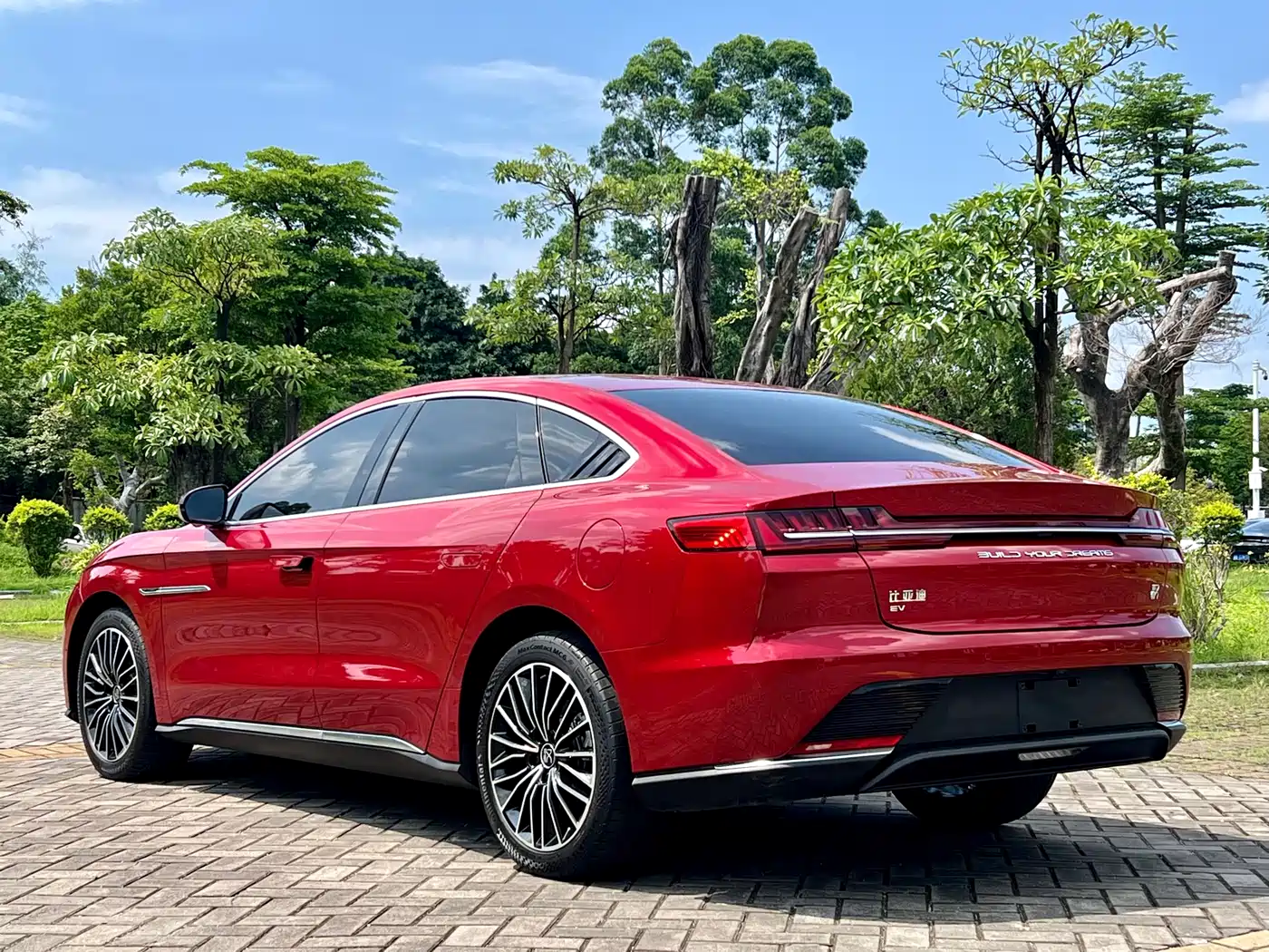 BYD Han 2021 EV Standard Range Luxury фото 5