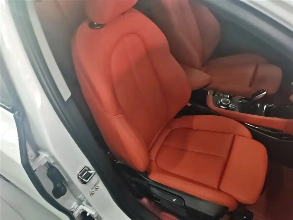 BMW X2 2021 Facelift sDrive25i M Sport Package фото 25
